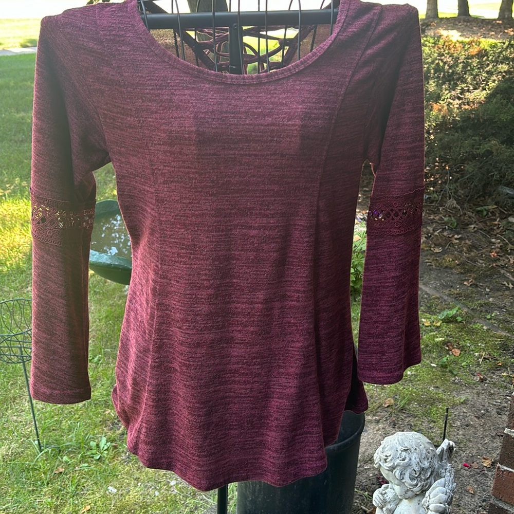 CUTE LONG BELL SLEEVED TOP